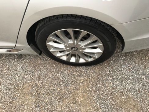 Used 2015 Hyundai Sonata Limited w/ Option Group 06 image 29