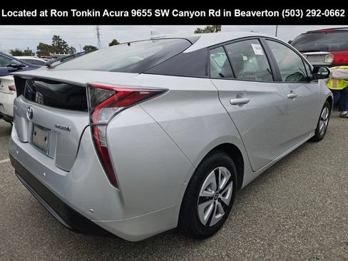 Used 2018 Toyota Prius Three w/ Advanced Technology Package FWD image 6