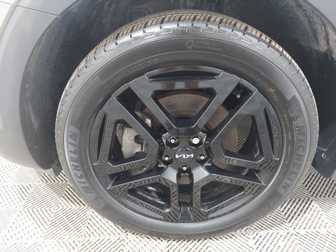 Used 2023 Kia Telluride SX X-Line AWD/4WD image 5