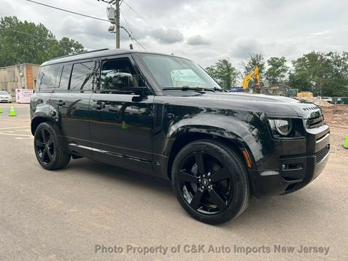 Used 2023 Land Rover Defender 110 X-Dynamic SE AWD/4WD image 7