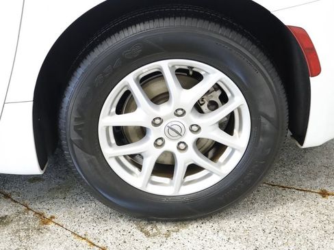 Certified 2023 Chrysler Pacifica Touring-L FWD image 16