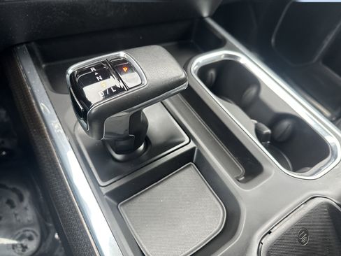 Certified 2022 Chevrolet Silverado 1500 RST image 17