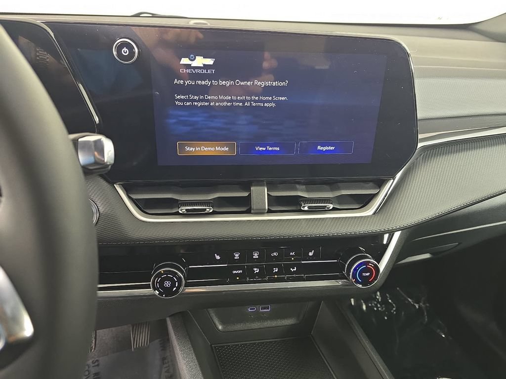 New 2027 Chevrolet Equinox LT AWD/4WD image 16