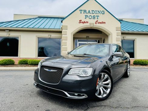 Used 2018 Chrysler 300 Limited w/ Safetytec Plus Group image 44