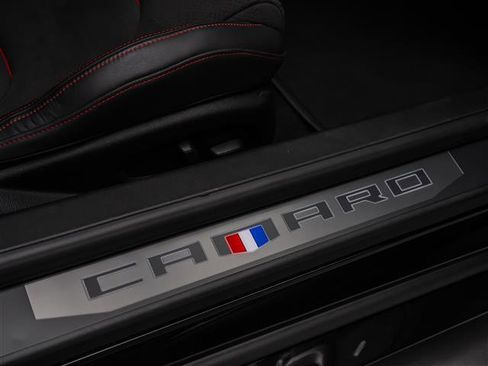 Used 2020 Chevrolet Camaro ZL1 image 30