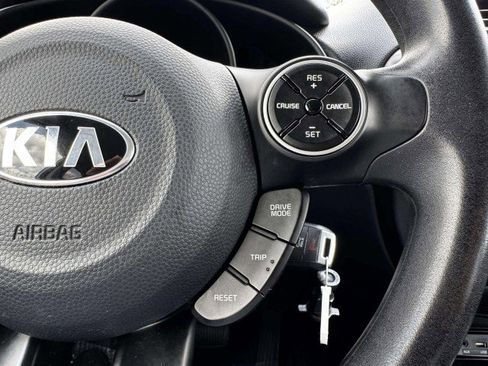 Used 2018 Kia Soul + image 24