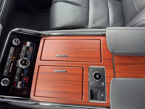 Used 2024 Lincoln Navigator Reserve AWD/4WD image 15
