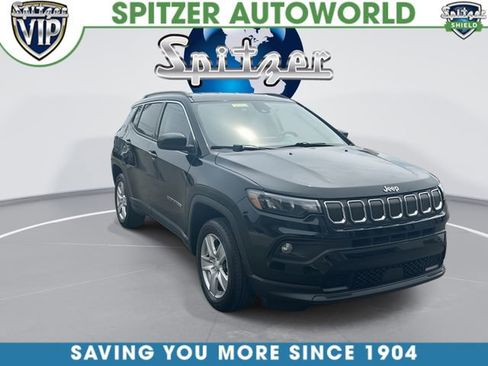 Used 2022 Jeep Compass Latitude w/ Convenience Group AWD/4WD image 2