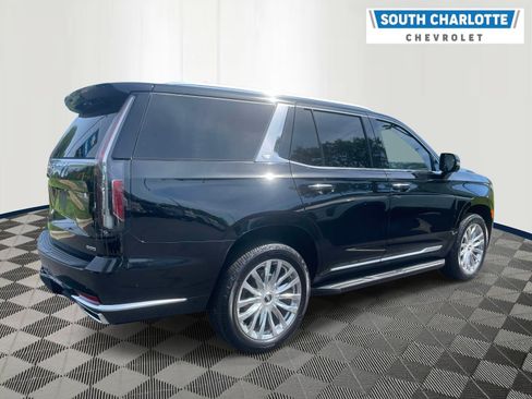 Used 2021 Cadillac Escalade Premium Luxury AWD/4WD image 4