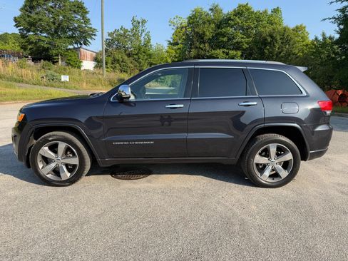 Used 2015 Jeep Grand Cherokee Overland AWD/4WD image 2