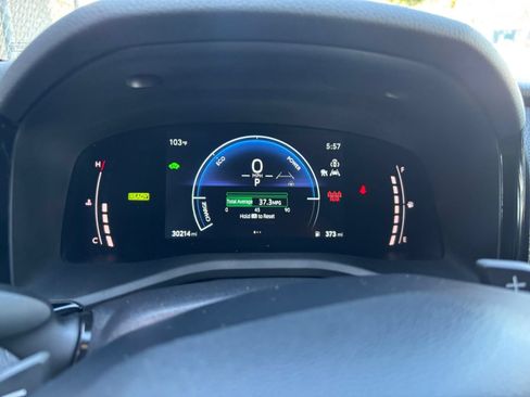 Used 2025 Toyota Camry SE FWD image 38