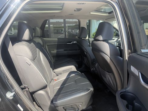 Used 2023 Hyundai Palisade Limited AWD/4WD image 24