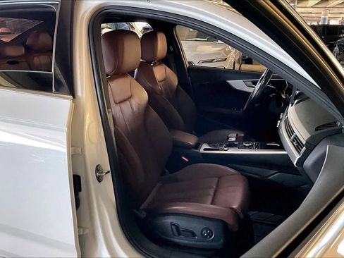 Used 2019 Audi A4 2.0T Premium w/ Convenience Package image 8