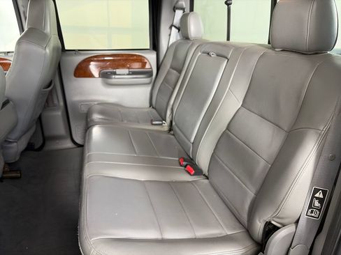 Used 2004 Ford F350 Lariat AWD/4WD image 13