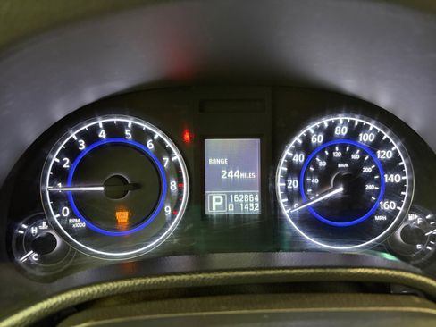 Used 2011 INFINITI G25 x w/ Moonroof Pkg AWD/4WD image 21