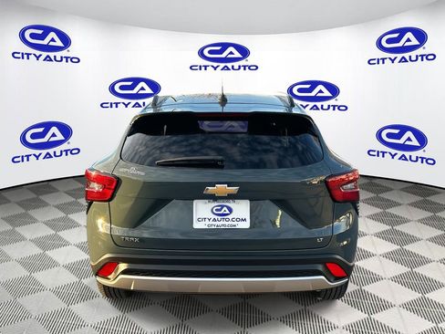 Used 2025 Chevrolet Trax LT image 5