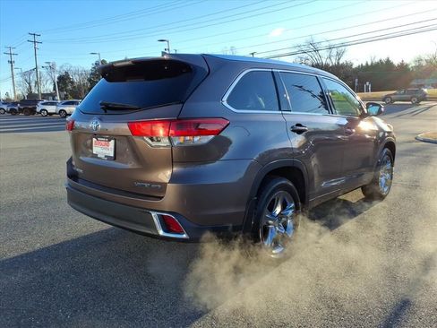Used 2019 Toyota Highlander Limited Platinum image 4