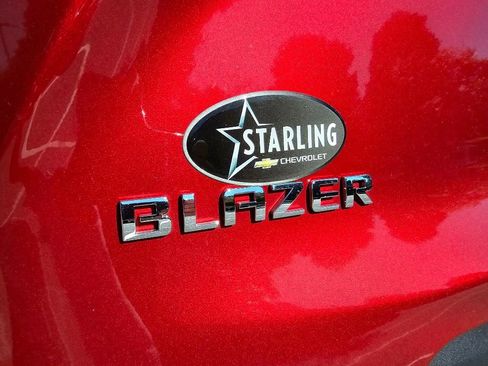 New 2025 Chevrolet Blazer LT w/ Convenience Package FWD image 24