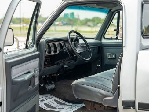 Used 1991 Dodge D/W Truck 350 image 33