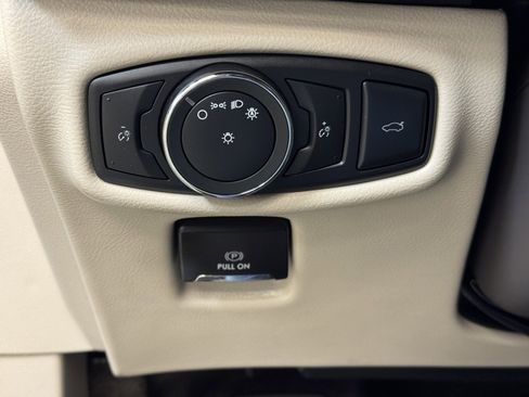 Used 2017 Lincoln MKZ Select w/ Select Plus Package image 29