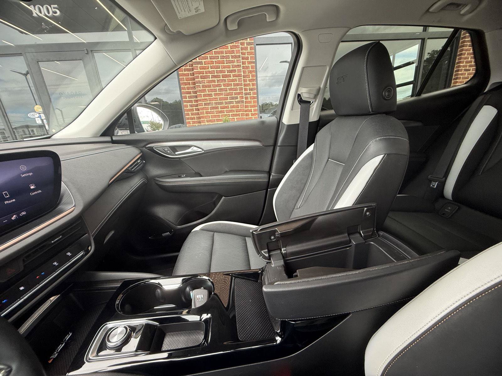 Used 2024 Buick Envision Sport Touring AWD/4WD image 10