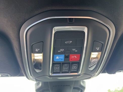 New 2025 Jeep Wagoneer S Launch Edition image 30