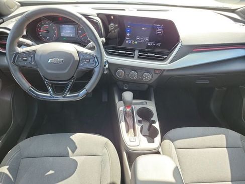 Used 2024 Chevrolet Trax RS w/ Driver Confidence Package FWD image 17