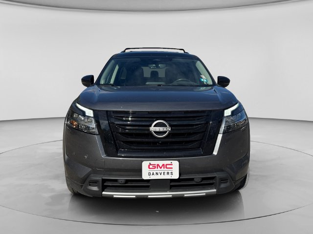 Used 2024 Nissan Pathfinder Platinum AWD/4WD image 10
