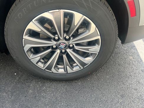 Used 2024 Buick Envision Preferred AWD/4WD image 15