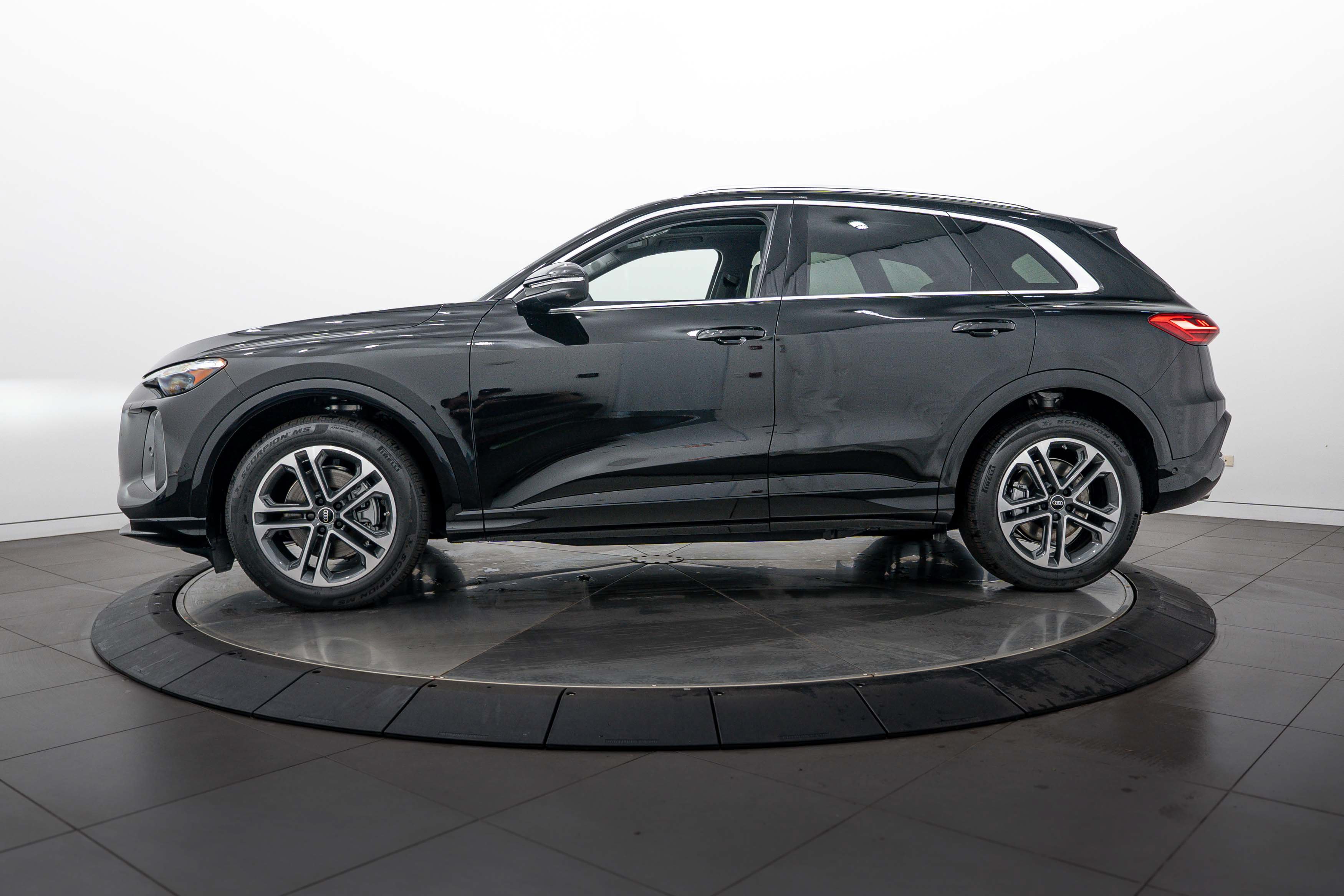 New 2026 Audi Q5 Prestige AWD/4WD image 6