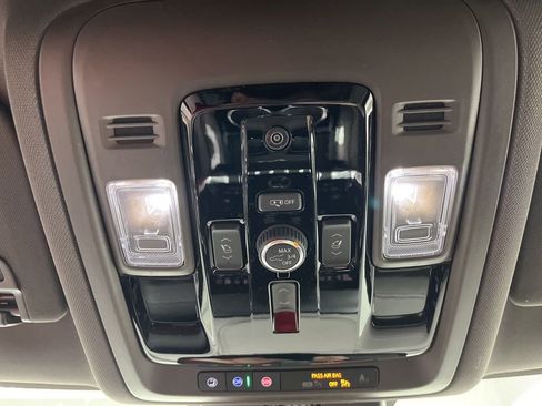 New 2026 GMC Yukon XL Elevation image 21