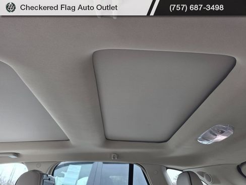 Used 2015 Lincoln MKX FWD w/ Equipment Group 102A image 21