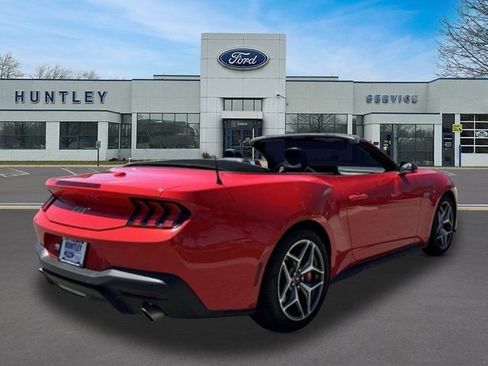 Used 2025 Ford Mustang GT Premium w/ GT Performance Package RWD image 3