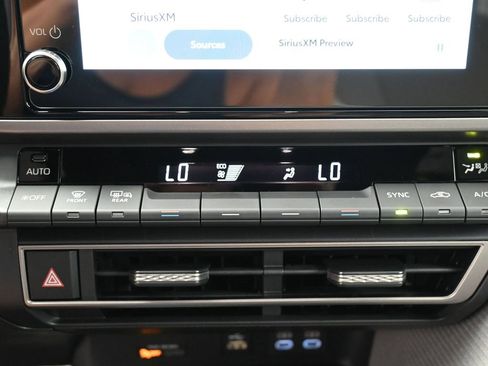 Certified 2025 Toyota Camry SE image 21