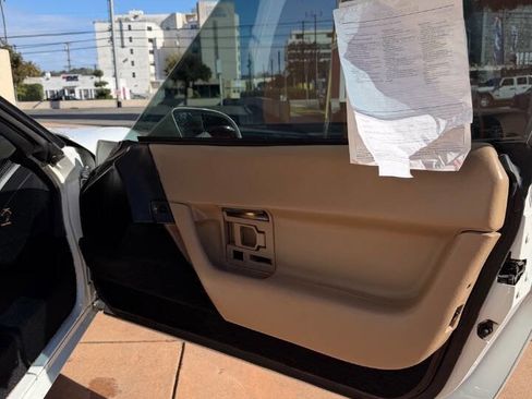 Used 1992 Chevrolet Corvette Coupe image 18