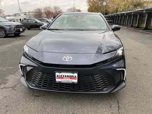 New 2026 Toyota Camry SE image 2