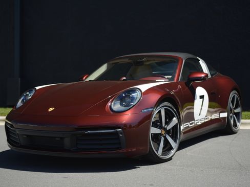 Certified 2021 Porsche 911 AWD/4WD image 1