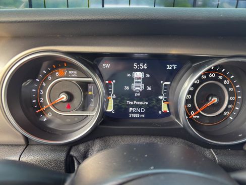 Used 2020 Jeep Wrangler Unlimited Sport S image 11