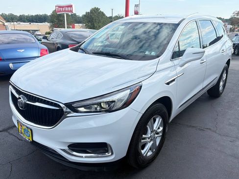 Used 2019 Buick Enclave Essence FWD image 3