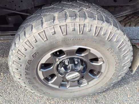 Used 2016 Ford F250 XLT w/ XLT Value Package image 7