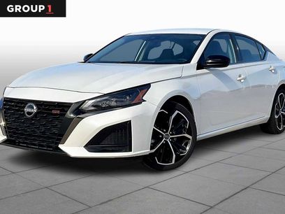 Used 2025 Nissan Altima 2.5 SR