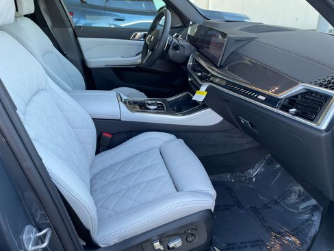 New 2026 BMW X5 M60i w/ Executive Package image 10