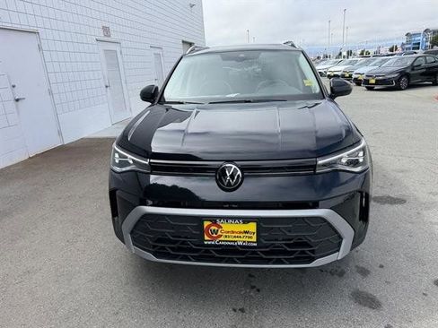 New 2025 Volkswagen Taos SE image 9