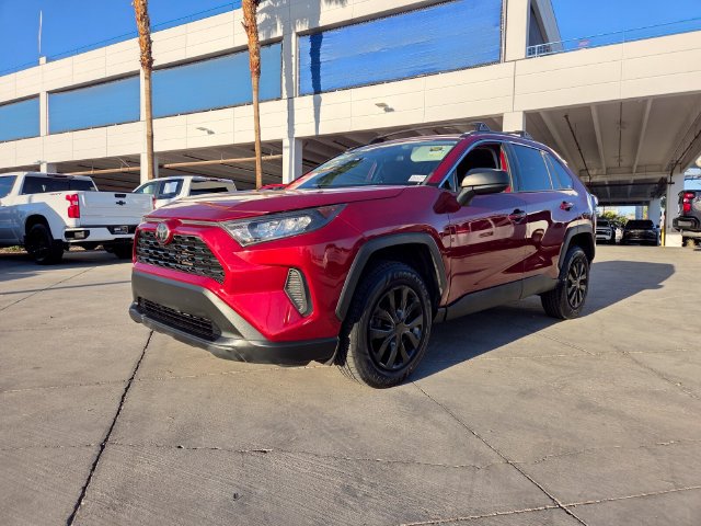 Used 2019 Toyota RAV4 LE w/ Carpet Mat Package FWD image 2