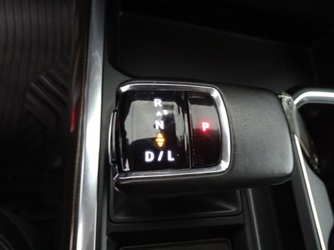 Used 2022 Chevrolet Silverado 1500 LT Trail Boss w/ LT Trail Boss Premium Package AWD/4WD image 13