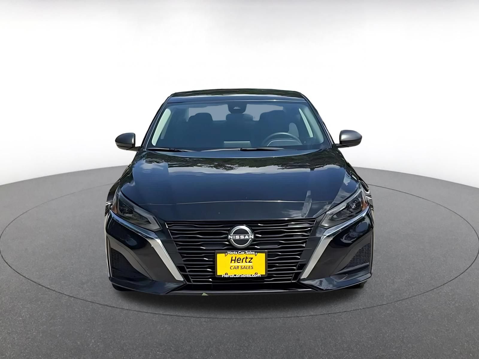 Used 2025 Nissan Altima 2.5 SV FWD image 4