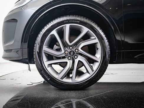 Used 2023 Land Rover Discovery Sport SE R-Dynamic image 13