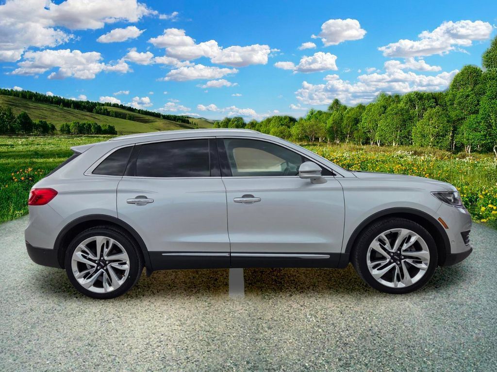 Used 2018 Lincoln MKX Reserve w/ Driver Assistance Package FWD image 7