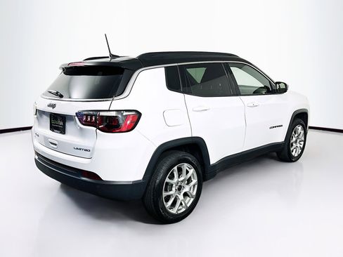 Used 2025 Jeep Compass Limited image 9