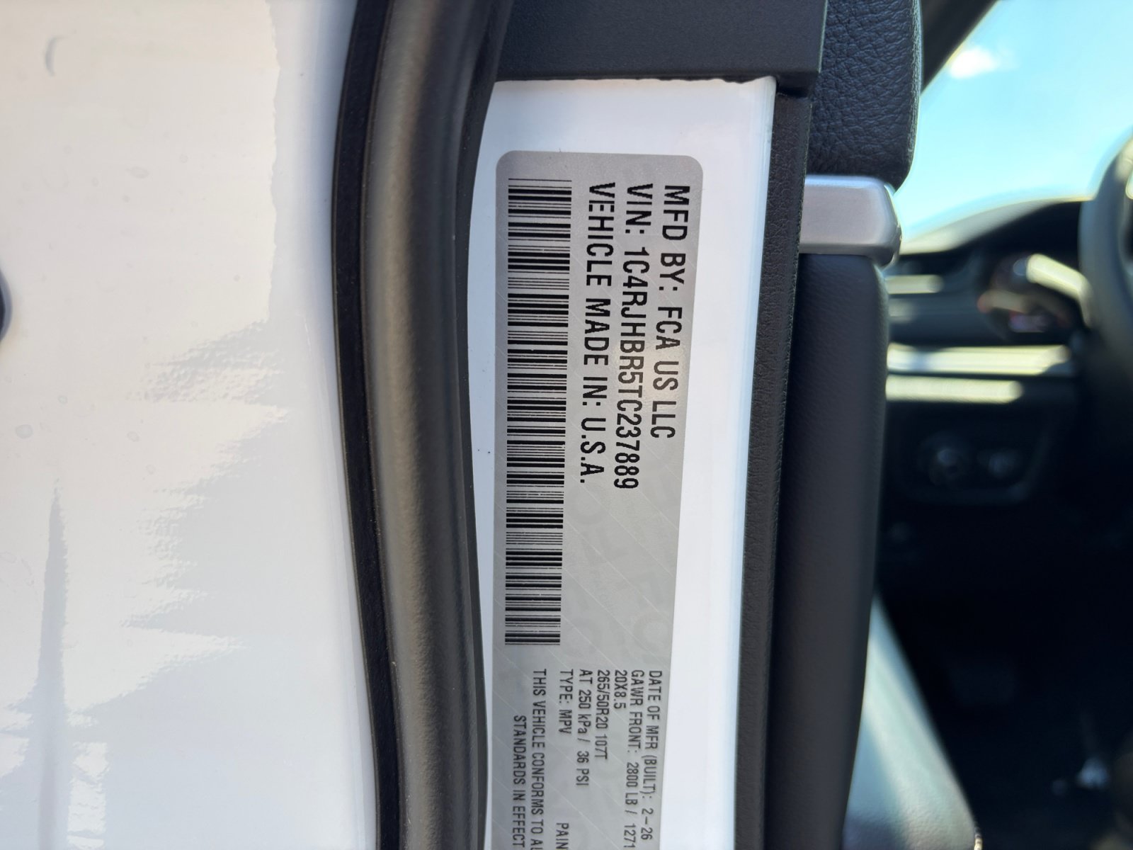 New 2026 Jeep Grand Cherokee Limited w/ Trailer Tow Package AWD/4WD image 34